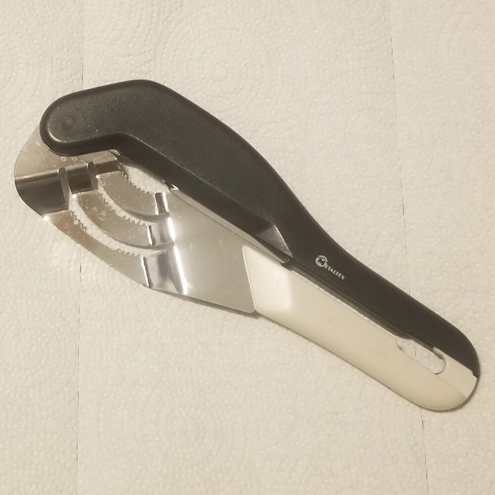 jar opener- multiple sizes and no batteries needed!